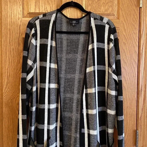 AGB Womens Black Plaid Long Sleeve Open Front Cardigan Sweater Size 2X - Picture 2 of 7